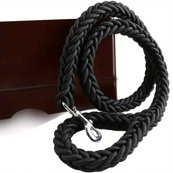 Dog leash for effective training and comfortable walking, strong and durable braid, suitable for large dogs, dog training leash 4