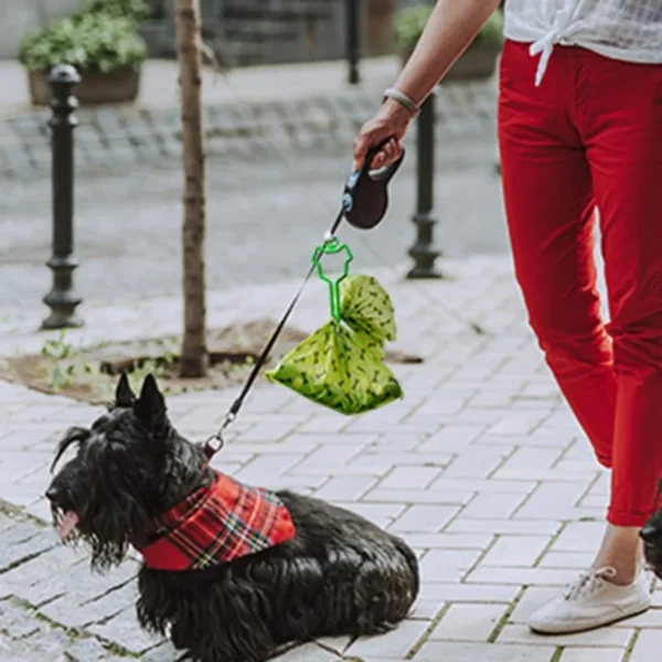 Dog Poop Bag Holder Pet Waste Carrier Clip Hands-Free Dog Leash Dispenser Outdoor Walking Puppy Poop Bags Clip Easy To Carry 3